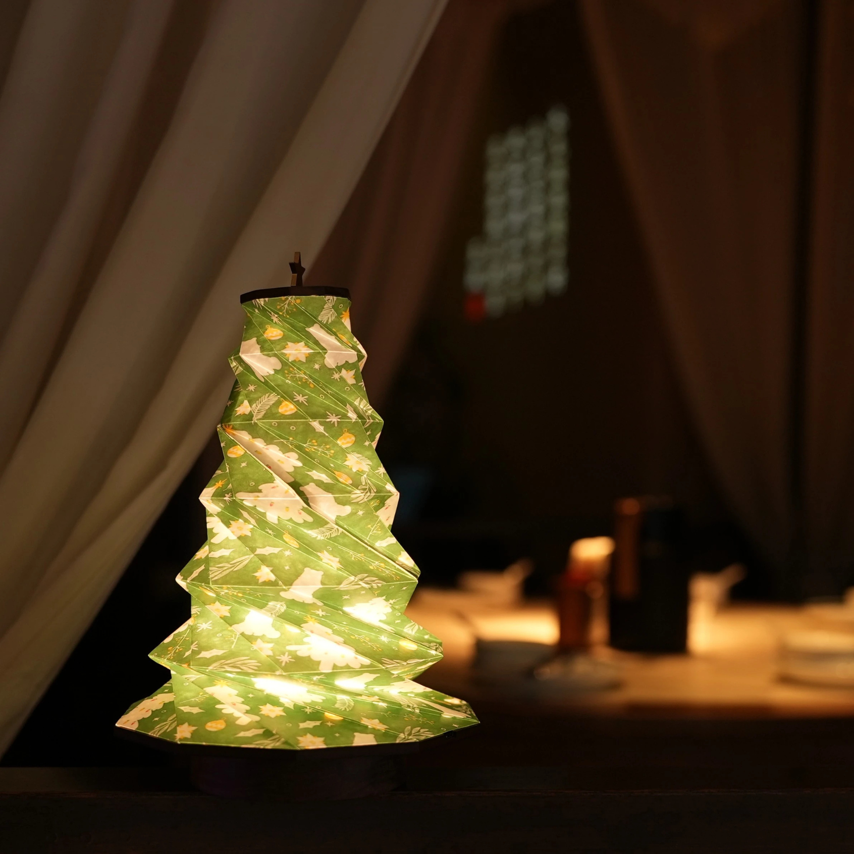 NEW Foldable Tree Lamp
